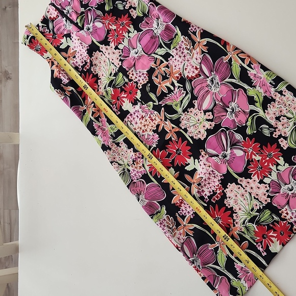 Lilly Pulitzer Lena Dress size 4 Flower Market Sleeveless Midi V Neck Silk - Picture 8 of 9